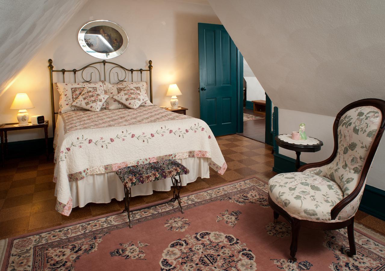 The Historic Morris Harvey House Bed & Breakfast Fayetteville Room photo